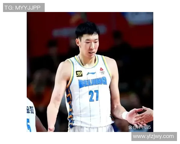 中国男篮迎战马其顿队全力争胜展现实力与团队精神